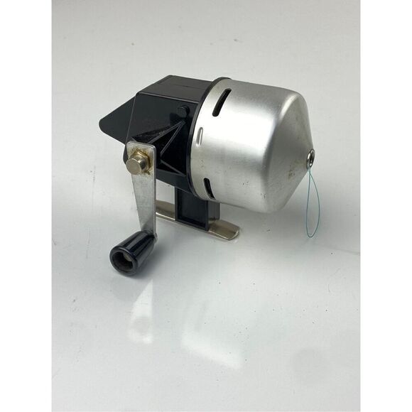 Vintage Garcia ABUMATIC 220 Kingfisher Spin Cast Reel Made in Sweden EC1918 - Picture 2 of 6